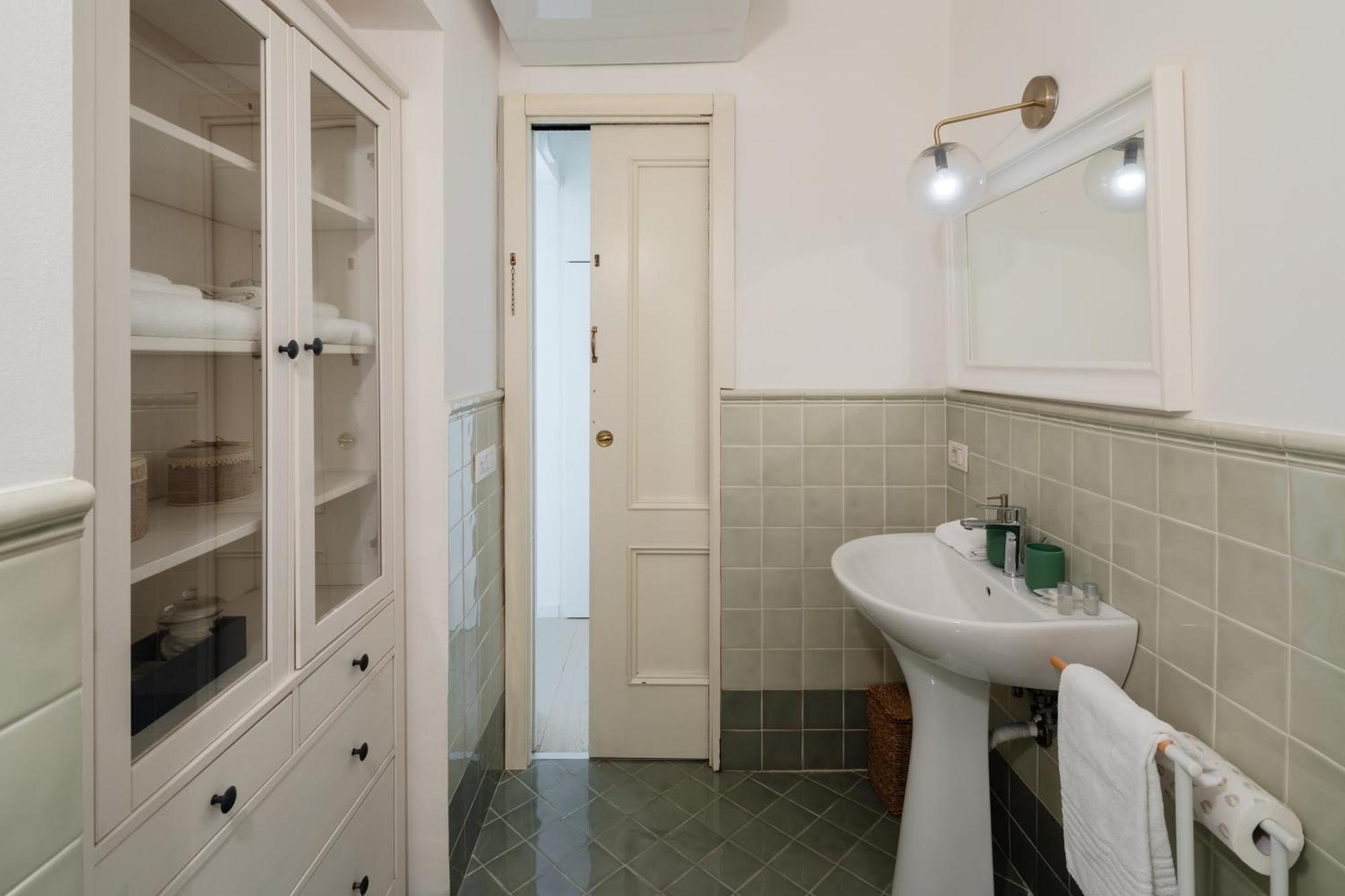 2 Bedrooms Flat Near The Colosseum Appartamento
